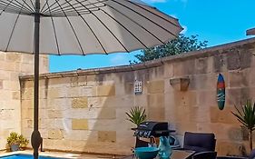 Moonshine Villa